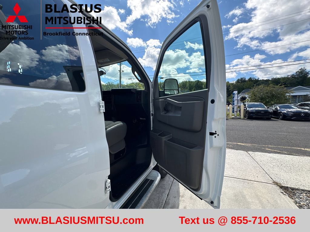 Used 2025 GMC Savana 2500 w/ Driver Convenience Package RWD image 43