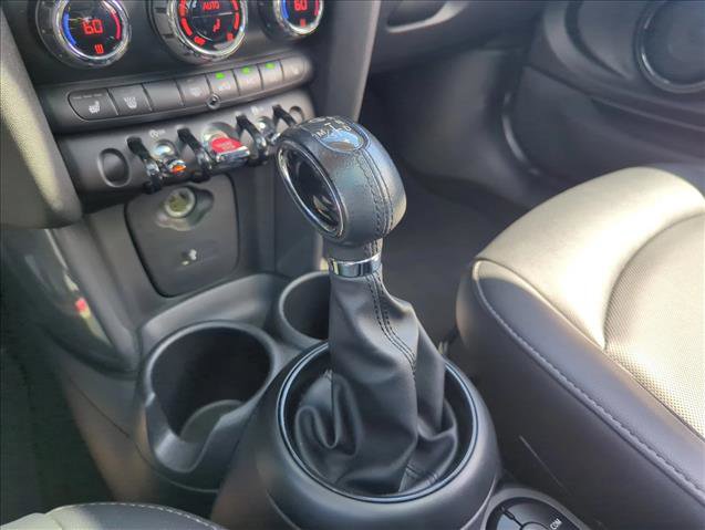 Used 2019 MINI Cooper 2-Door Hardtop w/ Storage Package image 7