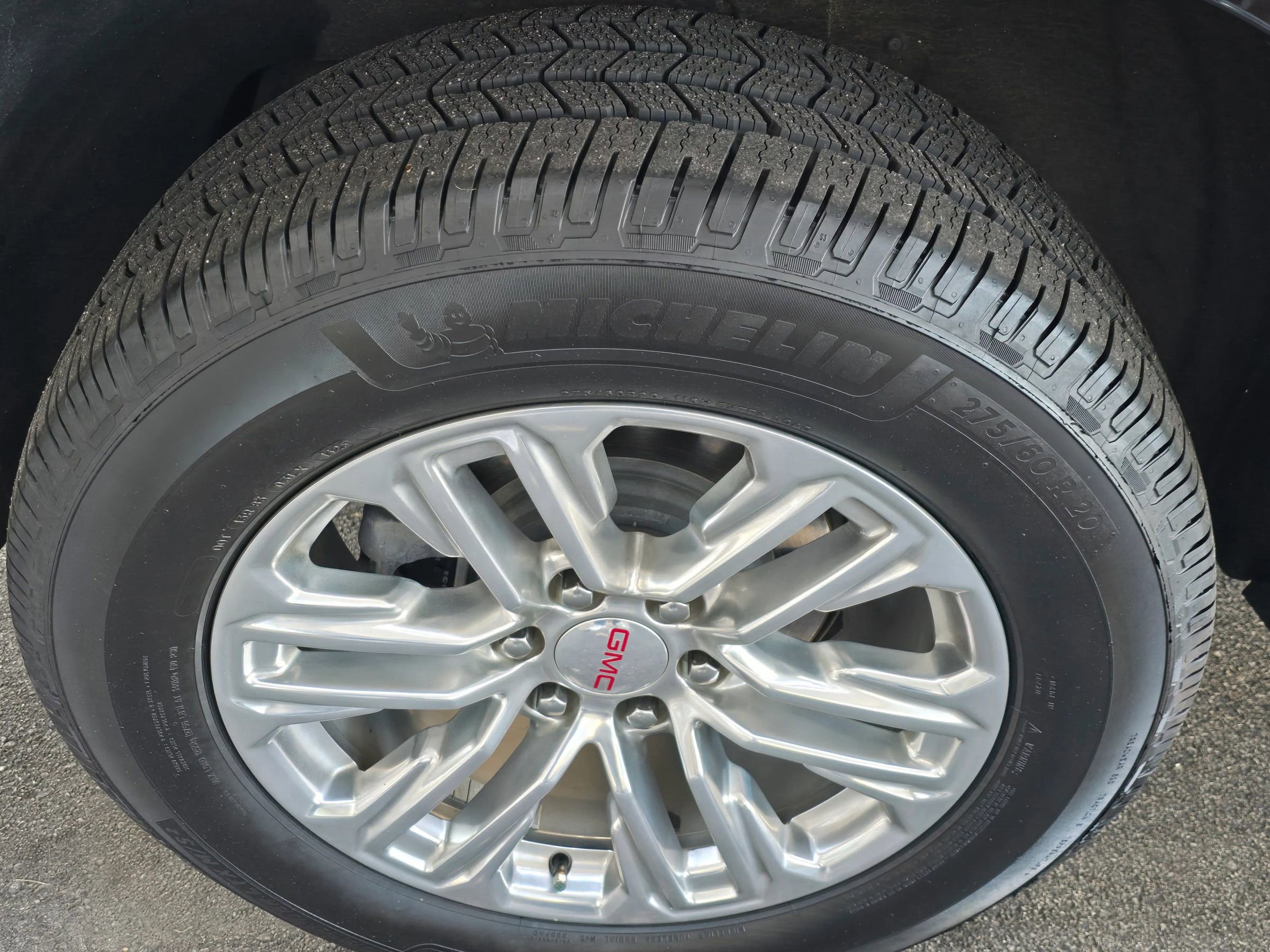 Used 2023 GMC Yukon XL SLT image 39