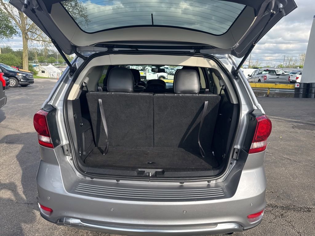Used 2018 Dodge Journey Crossroad w/ Nav & Sun Group FWD image 42