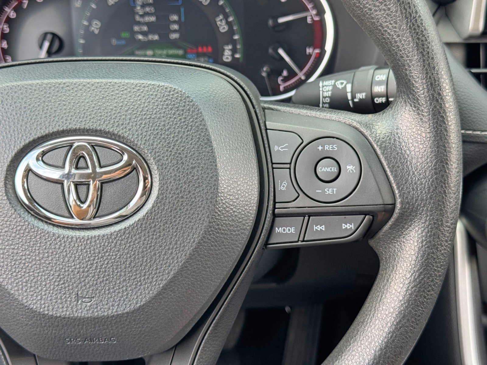Used 2024 Toyota RAV4 XLE image 19