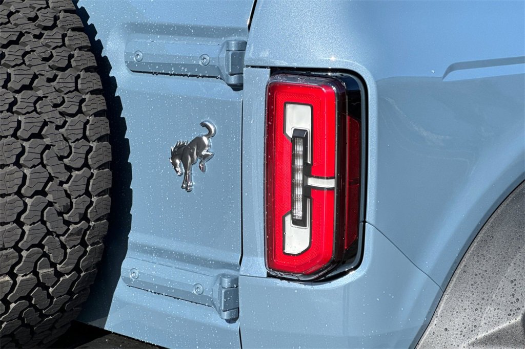 New 2025 Ford Bronco Outer Banks w/ Sasquatch Package image 6