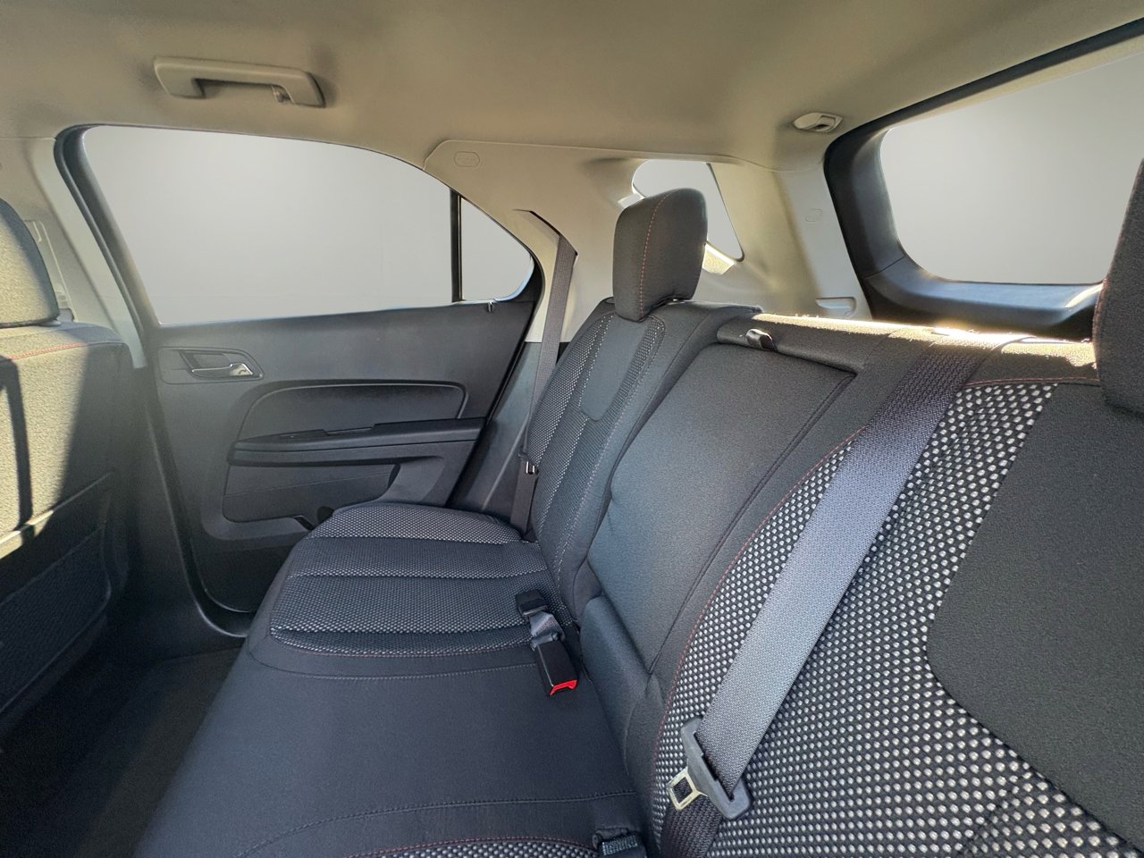 Used 2017 Chevrolet Equinox LT w/ Convenience Package image 23