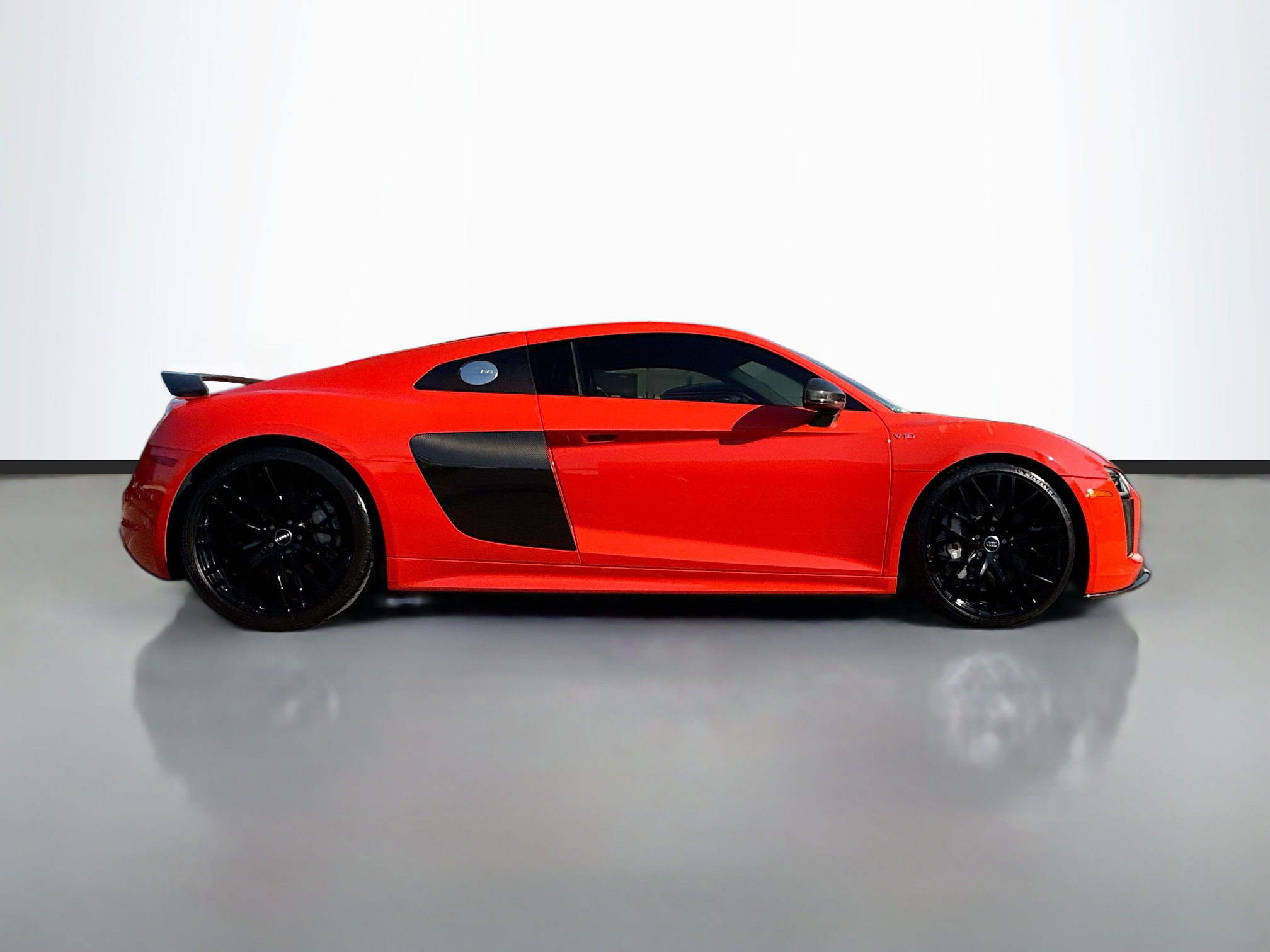 Used 2017 Audi R8 V10 plus image 2