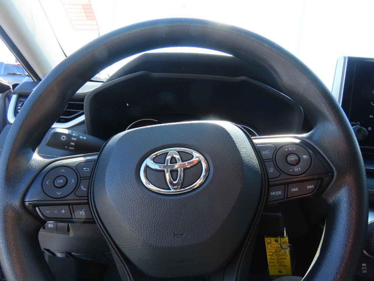 Used 2024 Toyota RAV4 LE image 27