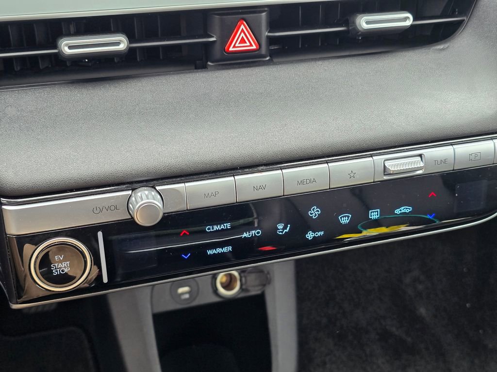 Used 2024 Hyundai Ioniq 5 Limited image 30