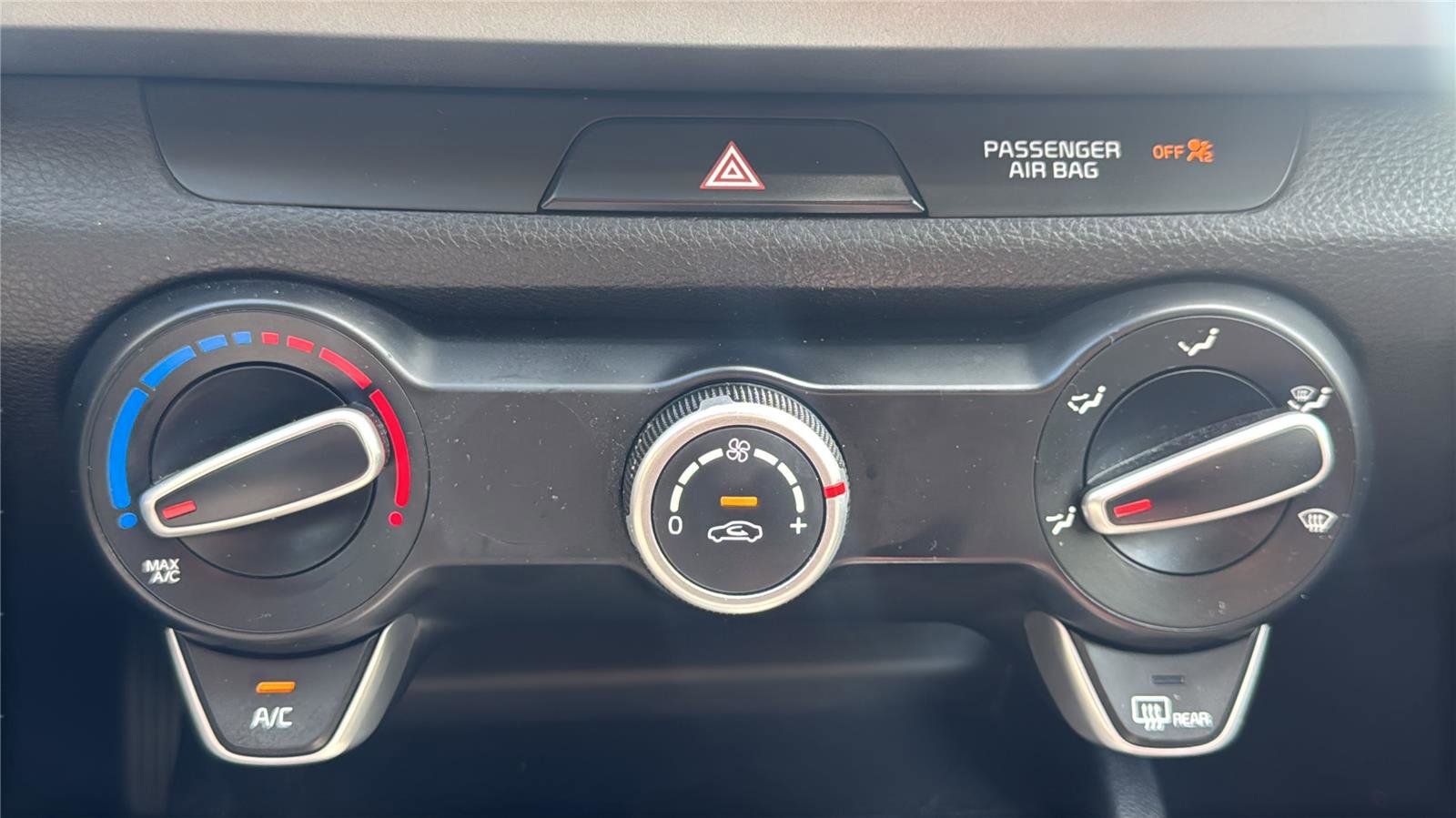 Used 2022 Kia Rio LX FWD image 17