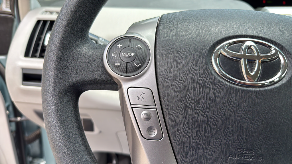 Used 2016 Toyota Prius V Three FWD image 21