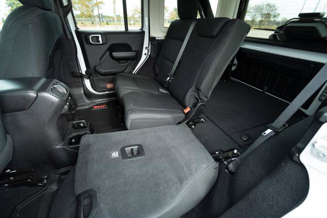 Used 2020 Jeep Wrangler Unlimited Sport S image 30