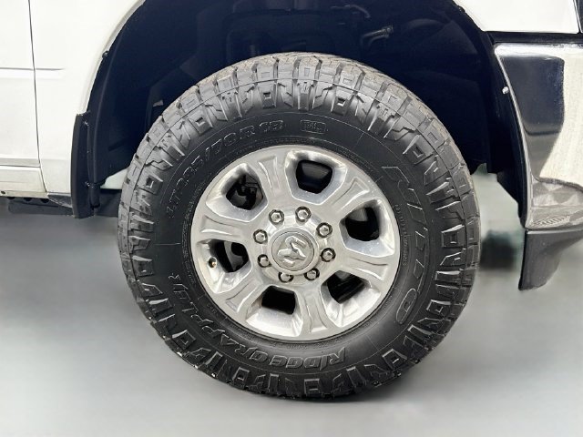 Used 2024 RAM 2500 Big Horn w/ Protection Group AWD/4WD image 31