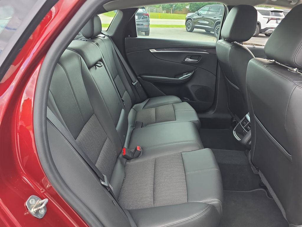 Certified 2017 Chevrolet Impala LT w/ Convenience Package FWD image 25