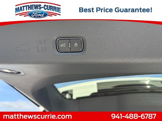 New 2025 Ford Expedition Active image 15