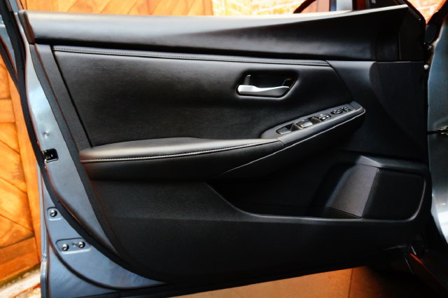 Certified 2023 Nissan Sentra SV w/ All-Weather Package FWD image 33