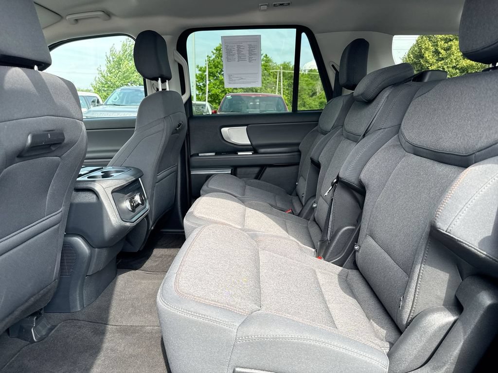 Used 2025 Ford Expedition Max Active AWD/4WD image 23