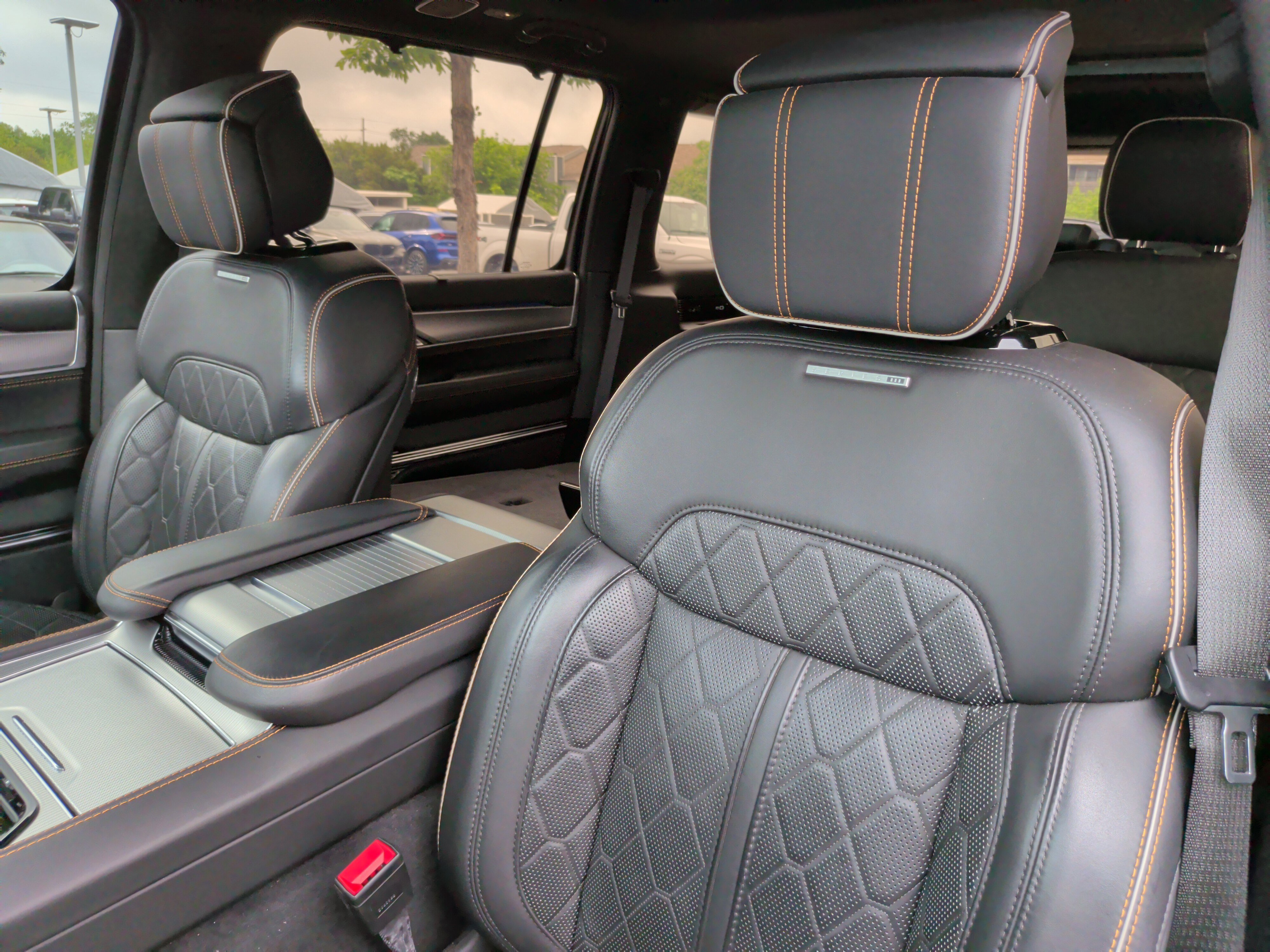 Used 2023 Jeep Grand Wagoneer Series III image 25