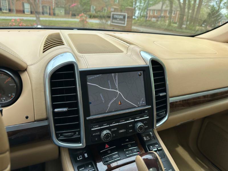 Used 2011 Porsche Cayenne AWD/4WD image 28