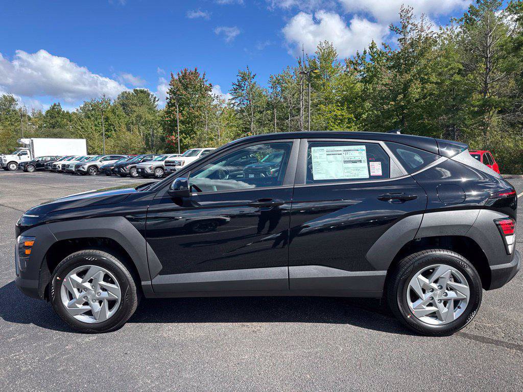 New 2027 Hyundai Kona SE AWD/4WD image 3