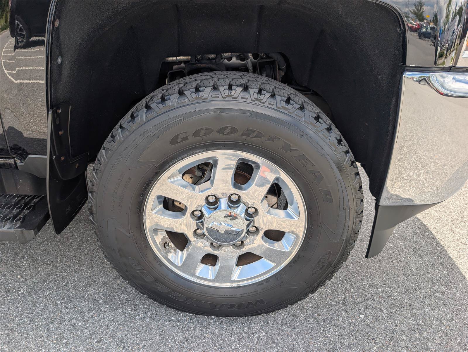 Used 2015 Chevrolet Silverado 3500 LTZ w/ LTZ Plus Package AWD/4WD image 9