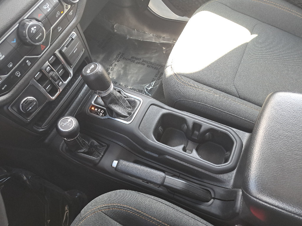 Certified 2024 Jeep Wrangler Unlimited Sport AWD/4WD image 24