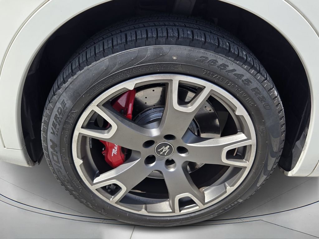 Used 2022 Maserati Levante Modena image 9