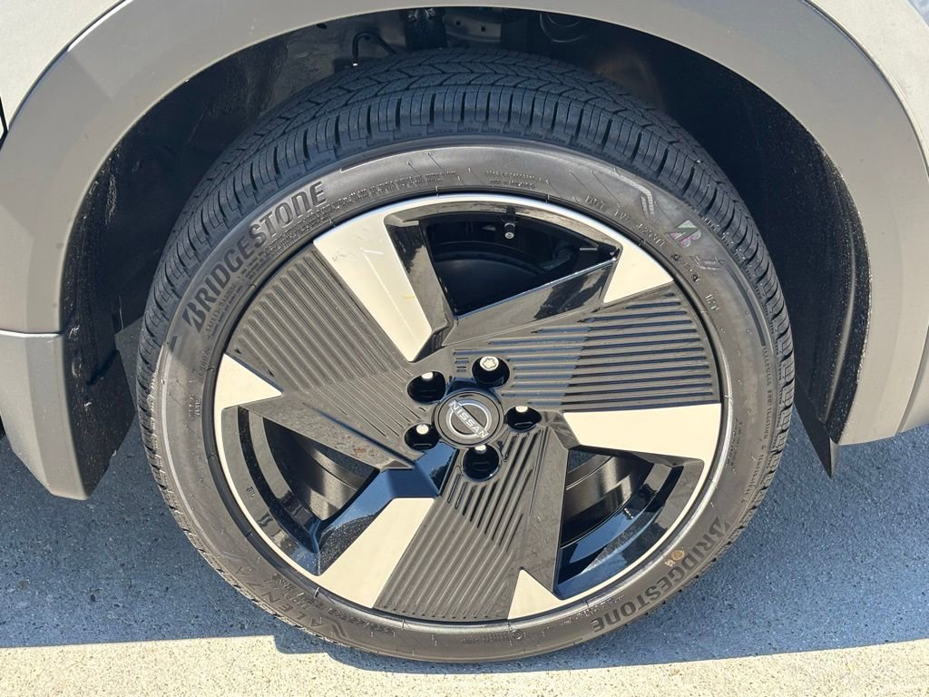 New 2026 Nissan Kicks SR FWD image 23