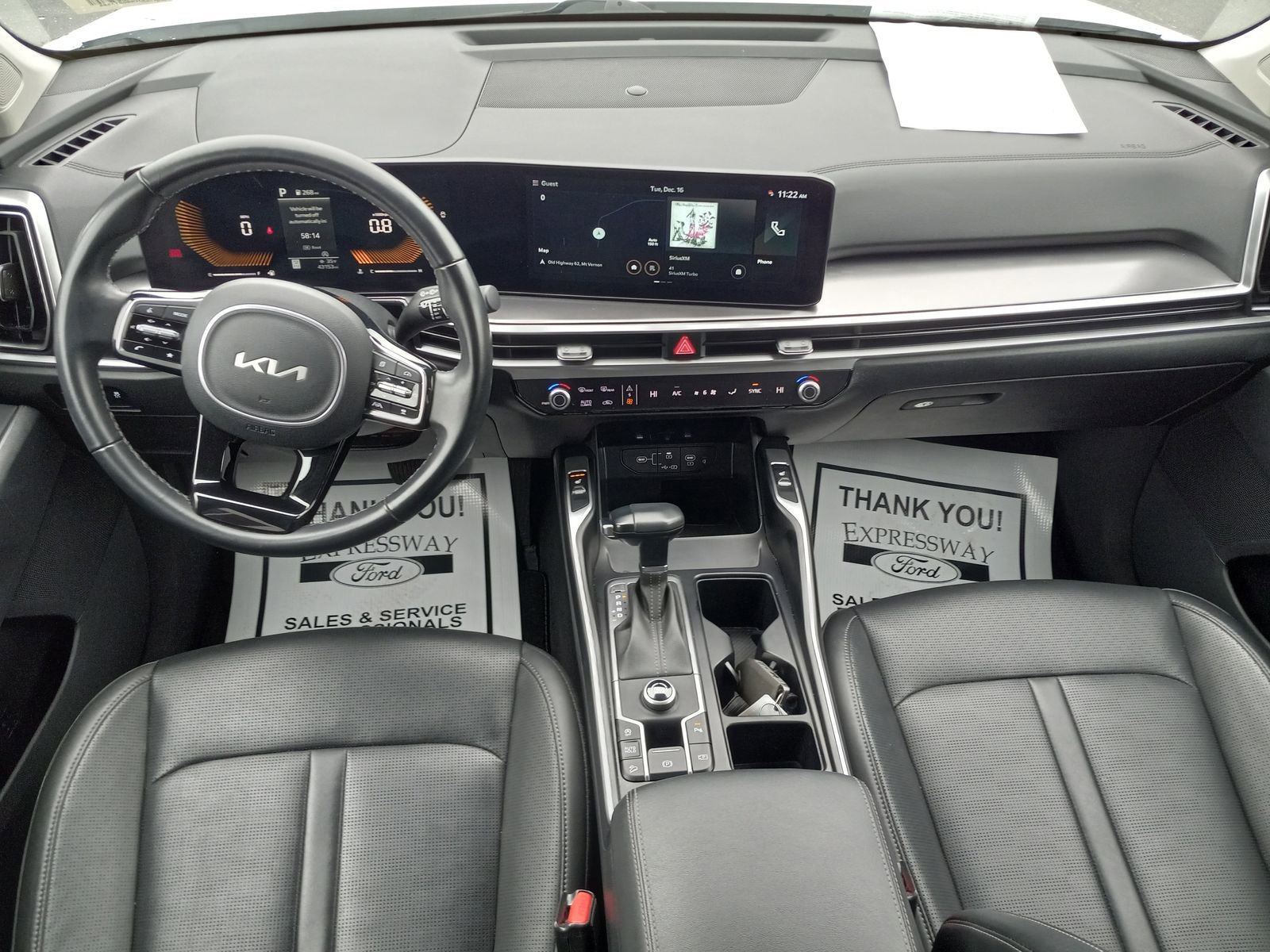 Used 2024 Kia Sorento S image 17