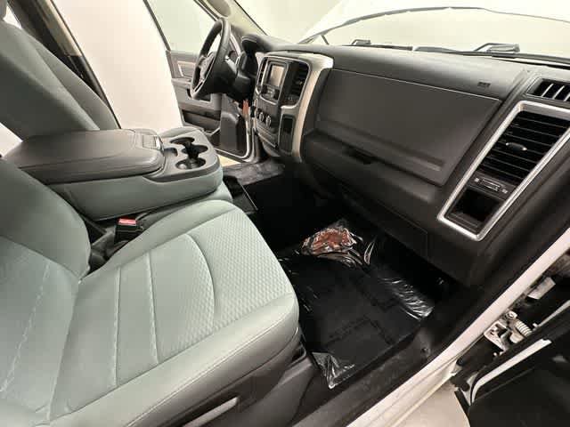 Used 2019 RAM 1500 Classic SLT RWD image 18