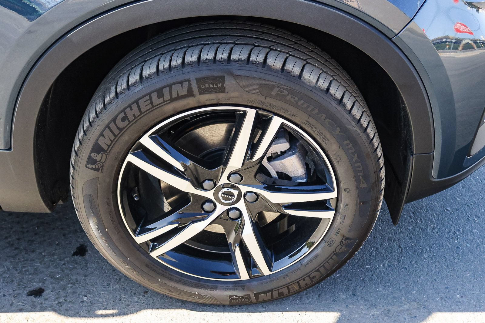 Used 2026 Volvo XC40 B5 Core AWD/4WD image 16