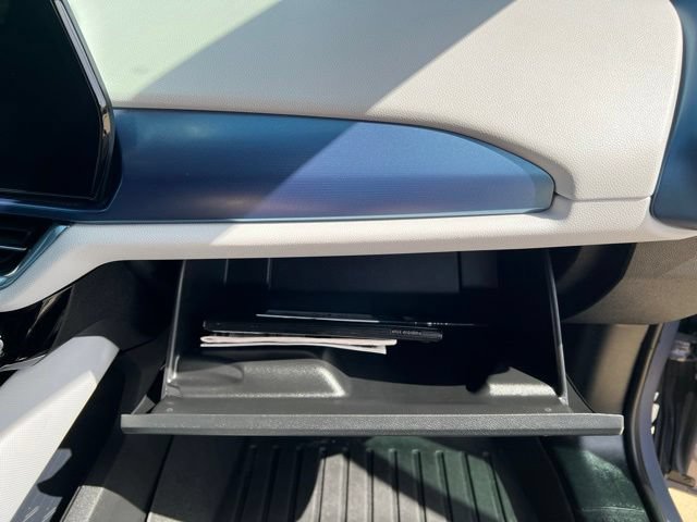 Used 2025 Chevrolet Equinox EV LT FWD image 24