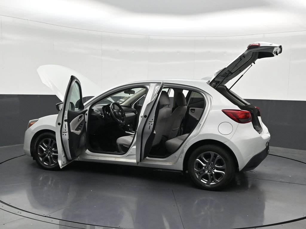 Used 2020 Toyota Yaris LE FWD image 34