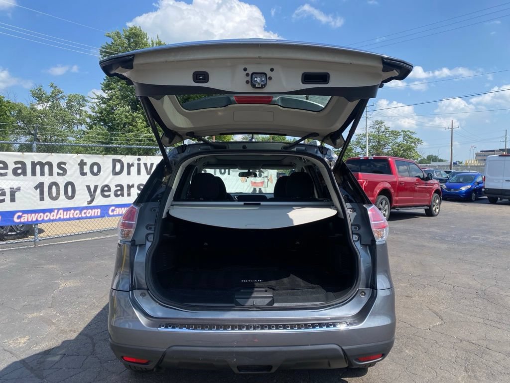 Used 2016 Nissan Rogue SV AWD/4WD image 4