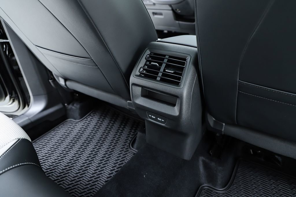 New 2026 Volkswagen Tiguan SE image 39