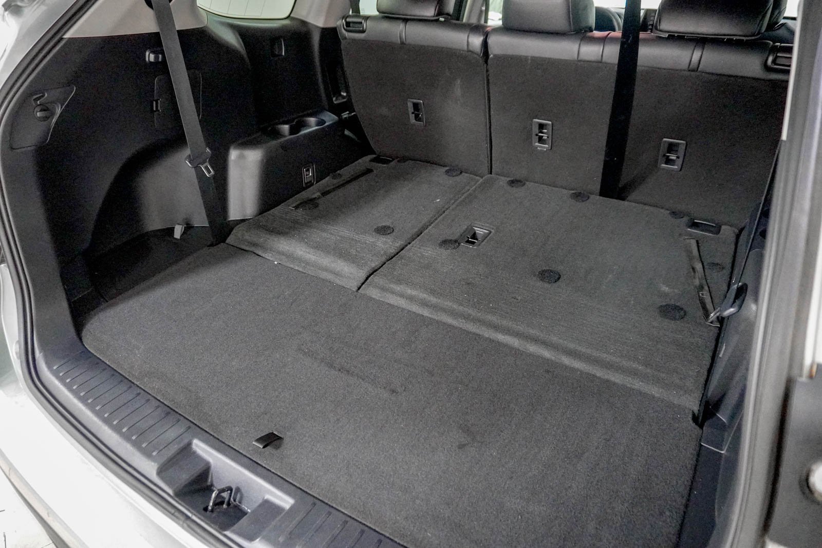 Used 2021 Toyota Highlander XLE image 9