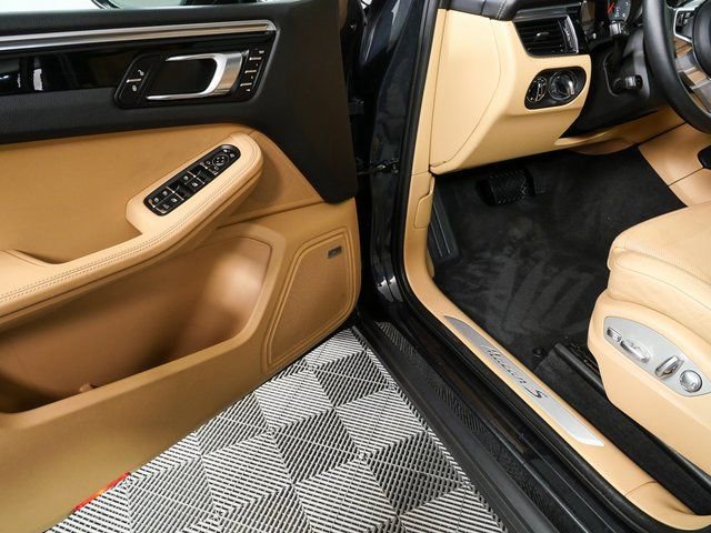 Used 2017 Porsche Macan S image 8