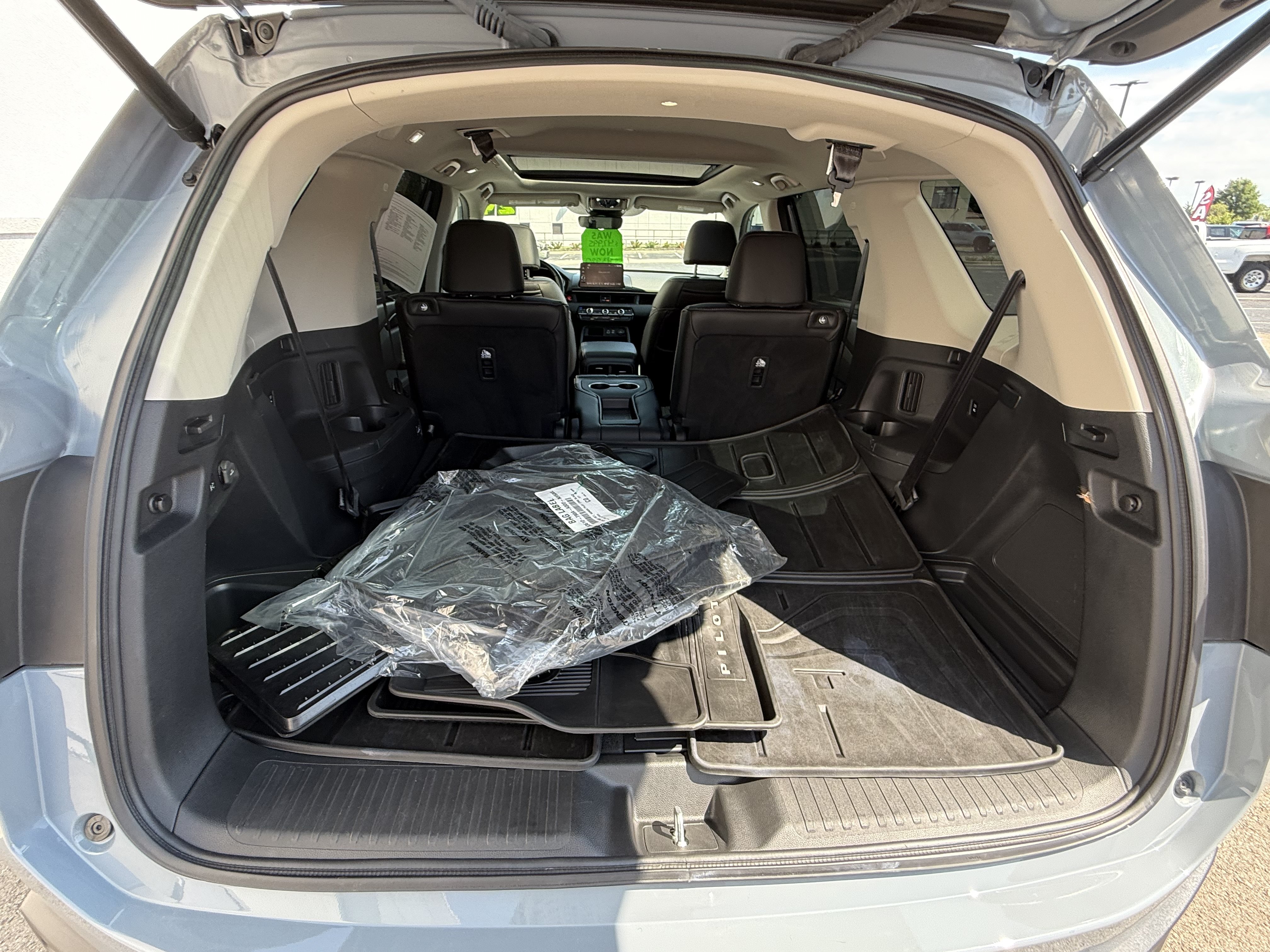 Used 2024 Honda Pilot Elite image 34