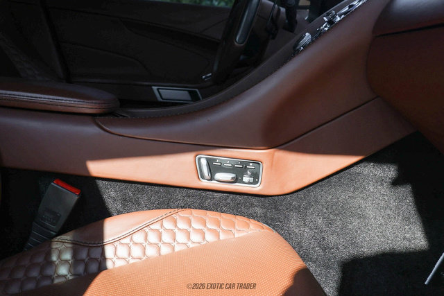 Used 2015 Aston Martin Vanquish Coupe RWD image 33
