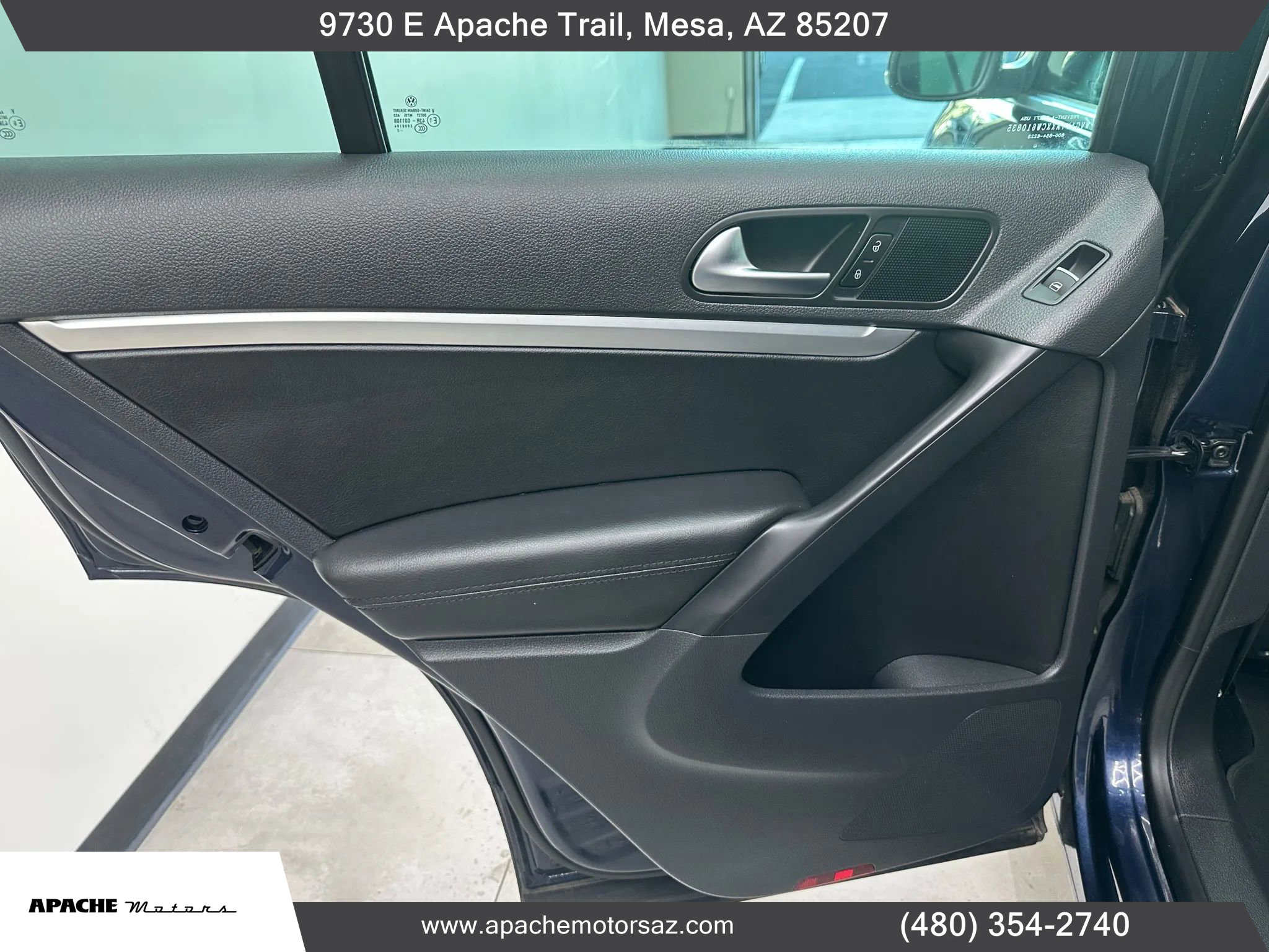 Used 2012 Volkswagen Tiguan SEL image 32