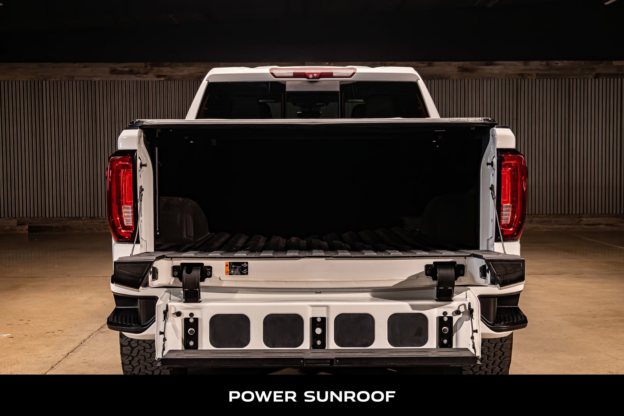 Used 2023 GMC Sierra 1500 AT4 w/ AT4 Premium Package image 8