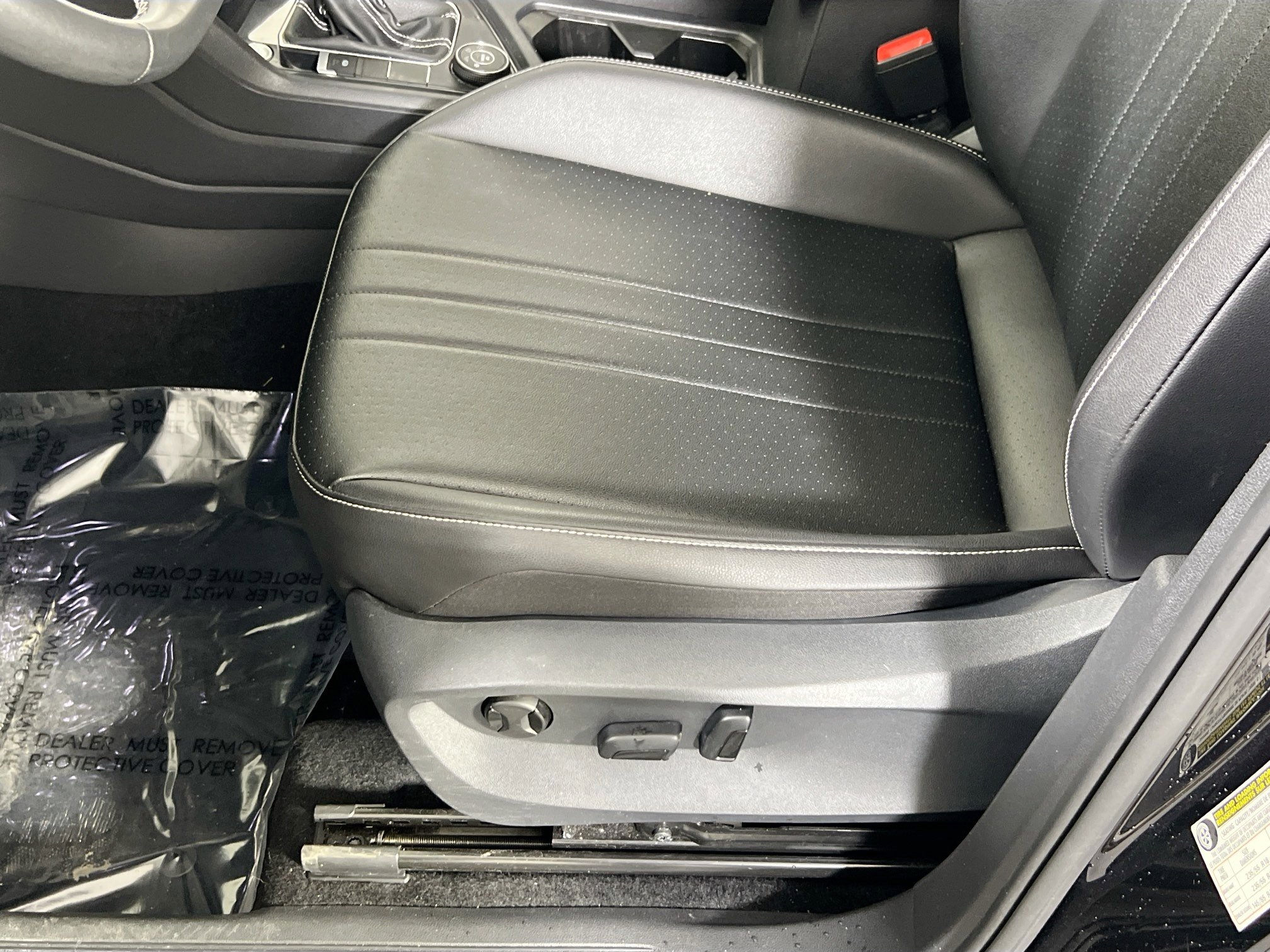 Used 2022 Volkswagen Tiguan SE AWD/4WD image 18