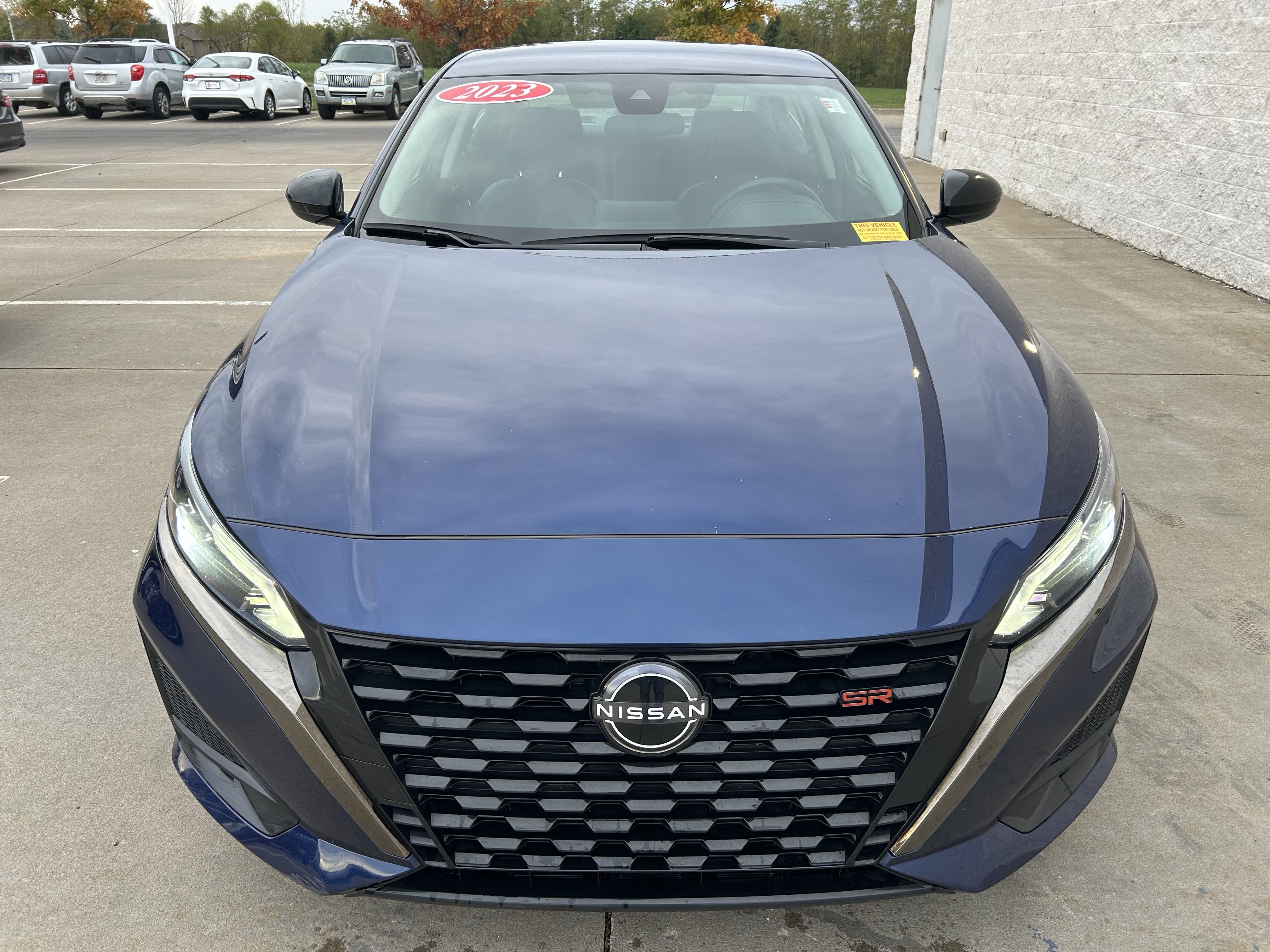 Used 2023 Nissan Altima 2.5 SR image 2