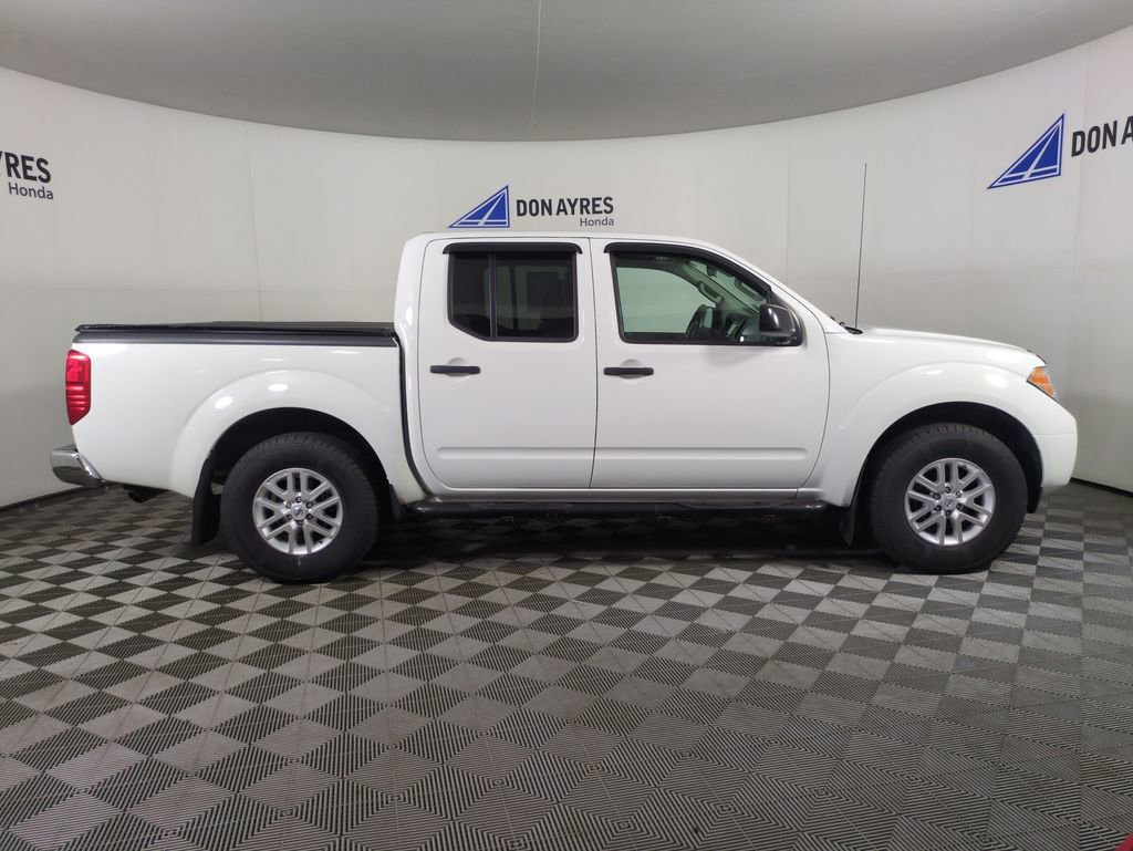 Used 2016 Nissan Frontier SV image 6