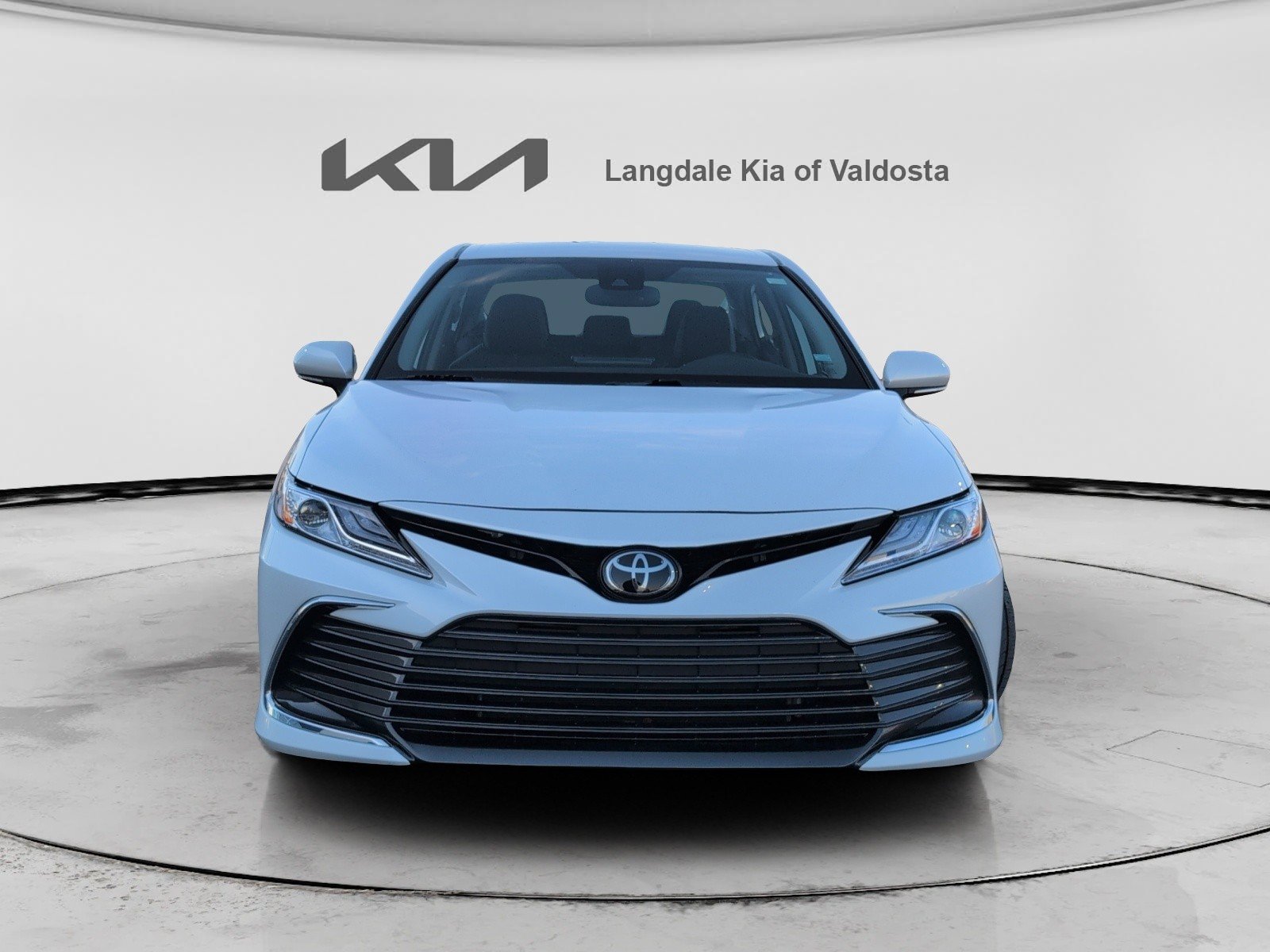 Used 2023 Toyota Camry XLE image 12