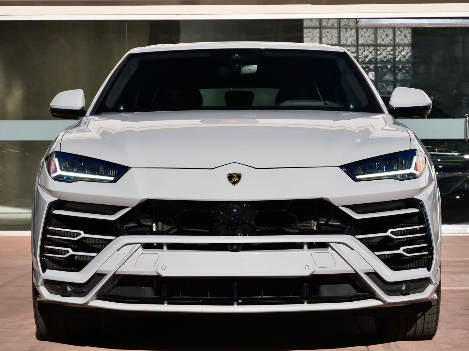 Used 2022 Lamborghini Urus AWD/4WD image 3