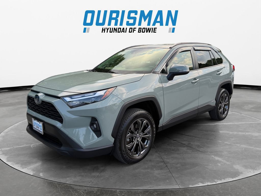 Used 2023 Toyota RAV4 XLE Premium AWD/4WD image 2