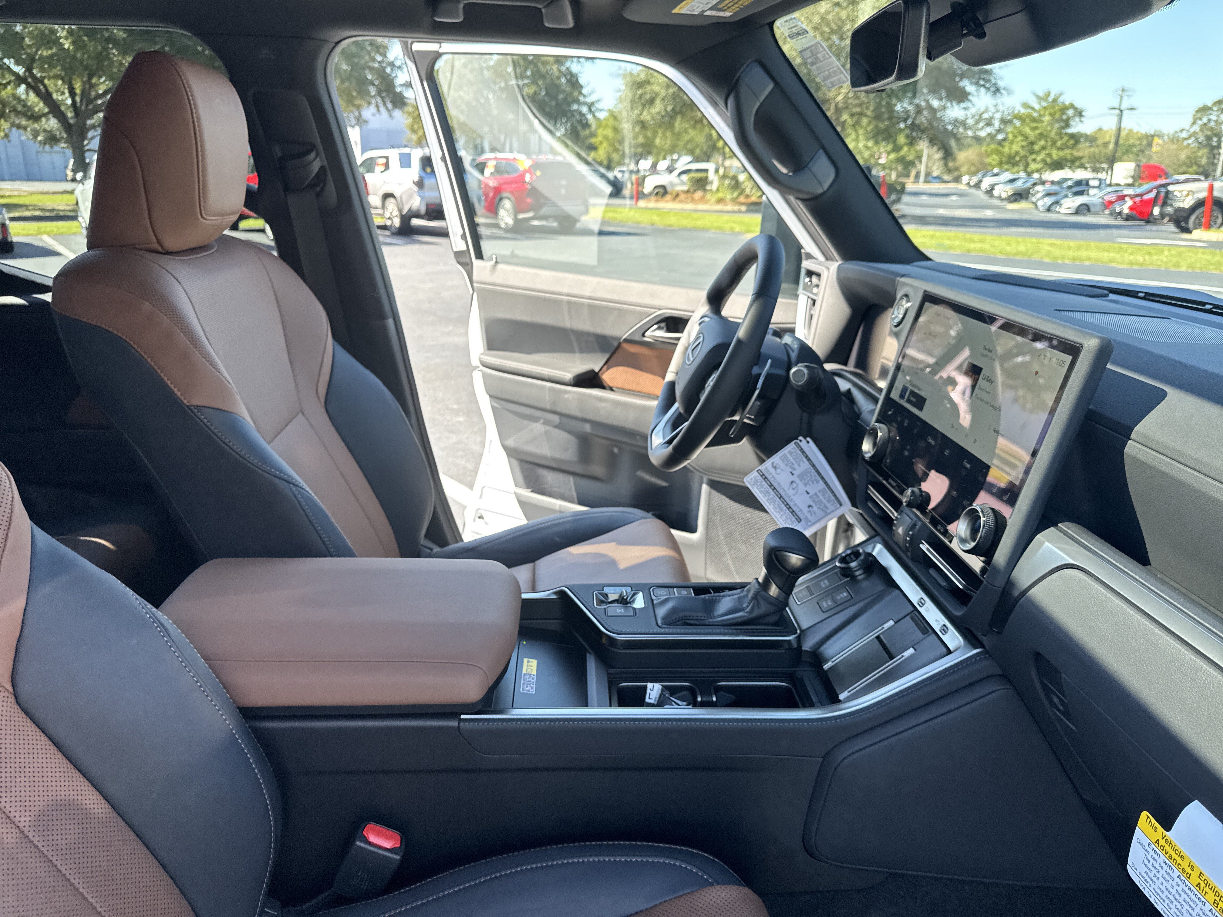 Used 2026 Lexus GX 550 w/ Cold Area Package AWD/4WD image 34