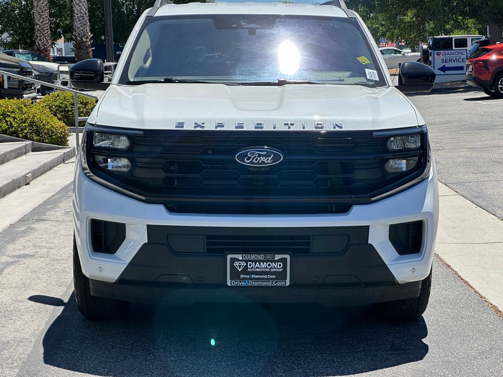 Used 2025 Ford Expedition Active RWD image 12