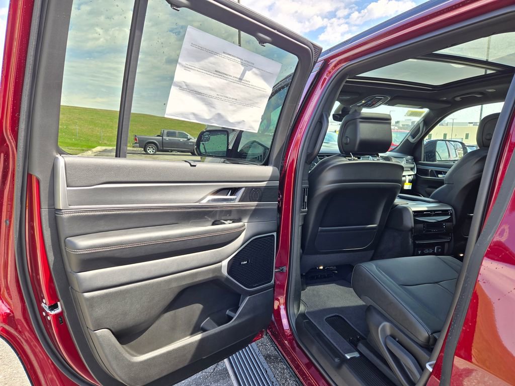 New 2026 Jeep Grand Wagoneer Limited AWD/4WD image 26