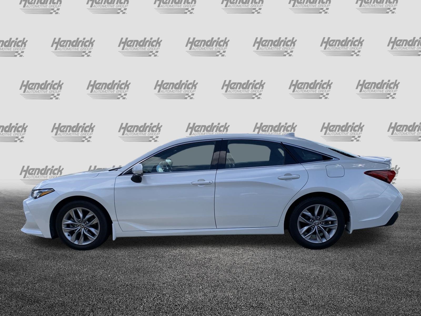 Used 2022 Toyota Avalon XLE FWD image 7