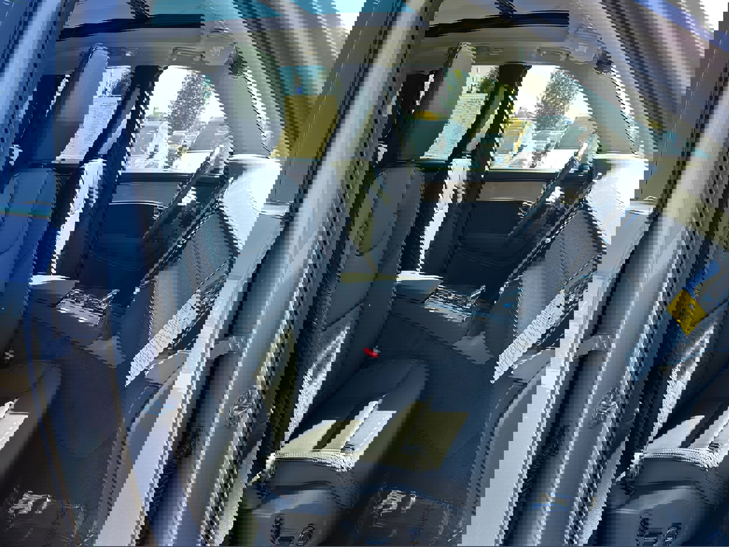 New 2026 Volvo XC90 B5 Core image 8