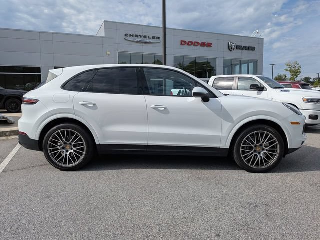 Used 2023 Porsche Cayenne Platinum Edition AWD/4WD image 3